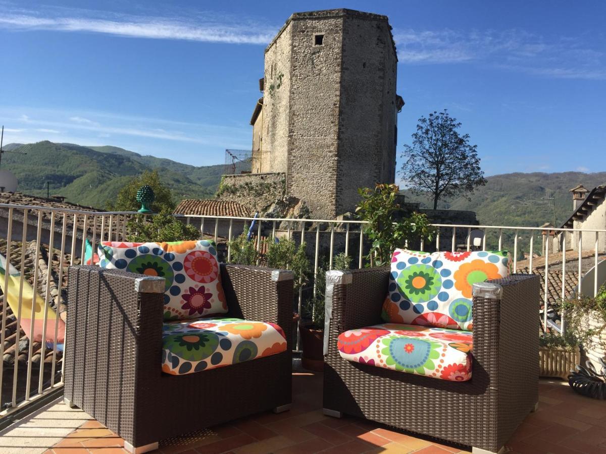 קסטל די טורה Stanza Privata In Attico Con Terrazza - Lakeholiday It מראה חיצוני תמונה