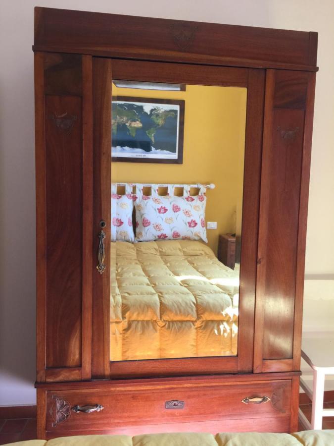 קסטל די טורה Stanza Privata In Attico Con Terrazza - Lakeholiday It מראה חיצוני תמונה
